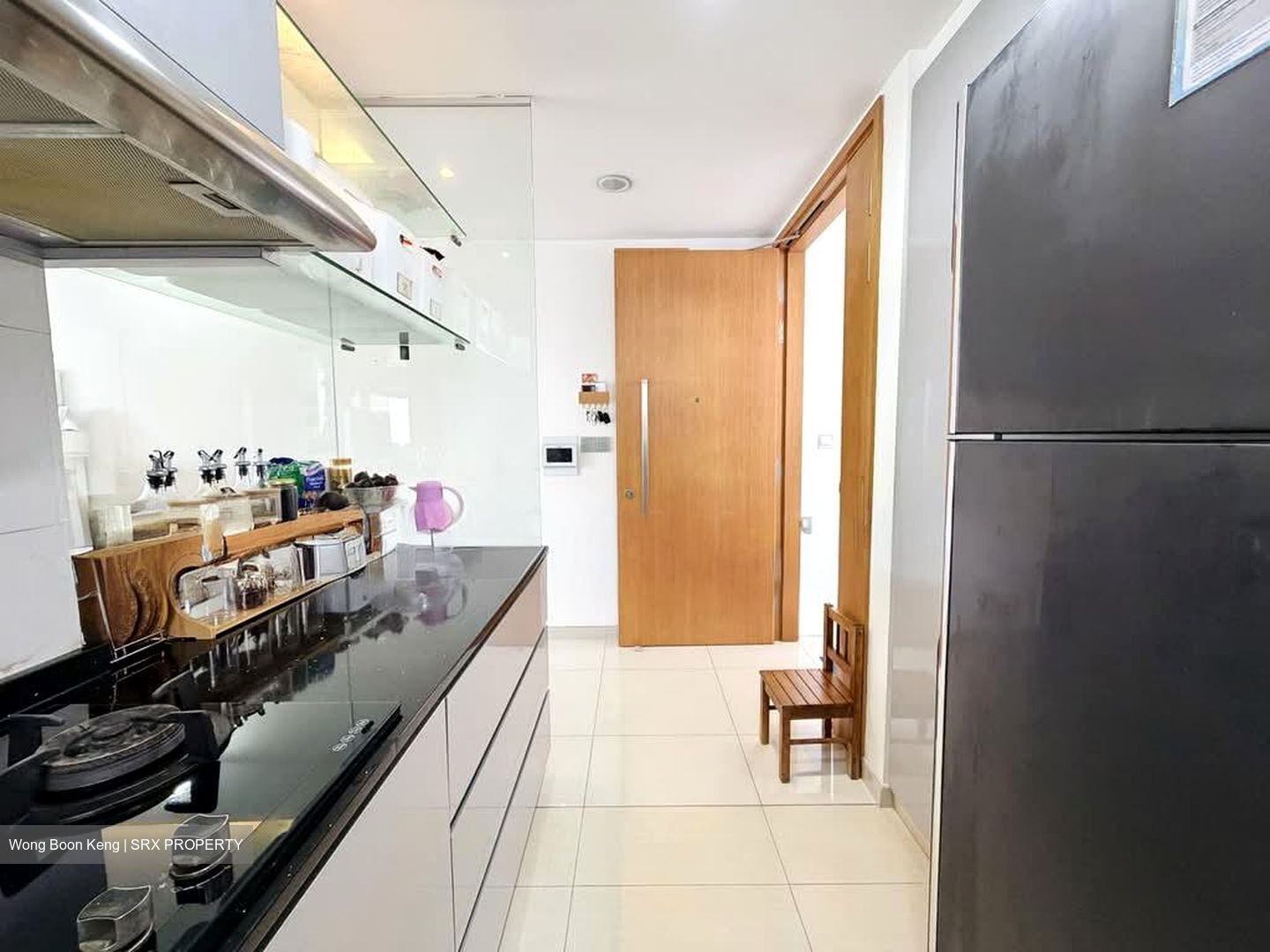 Prive (D19), Condominium #585625051